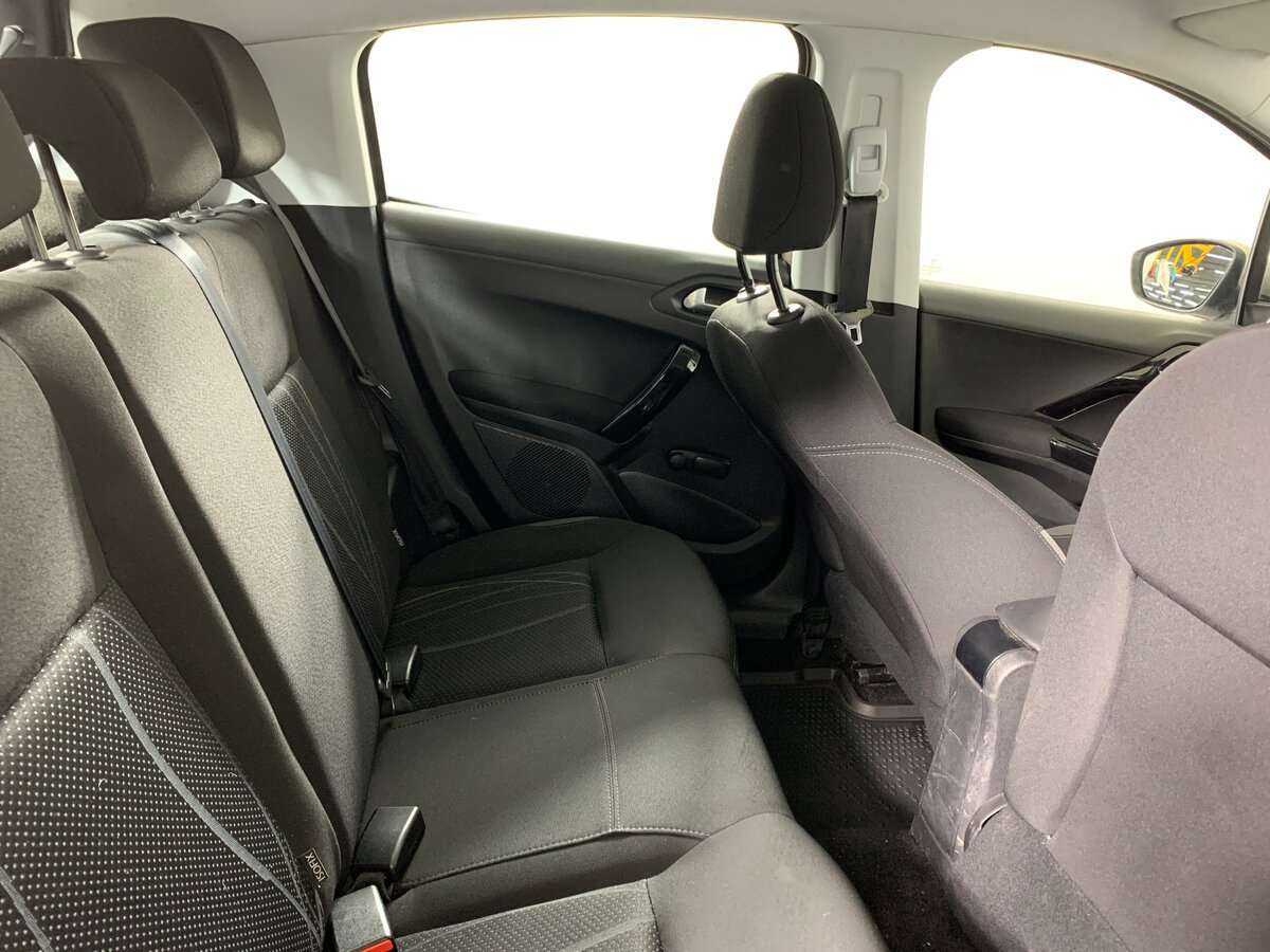 Peugeot 208, 2013 Фото №15