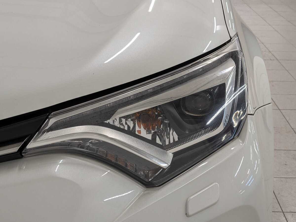 Toyota RAV4, 2017 Фото №11
