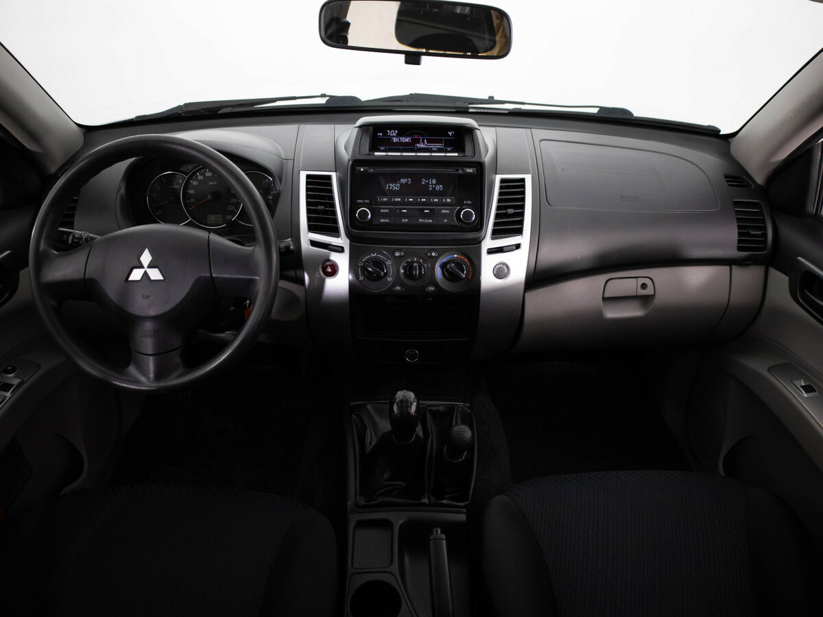 Mitsubishi Pajero Sport II Рестайлинг, 2014 Фото №10