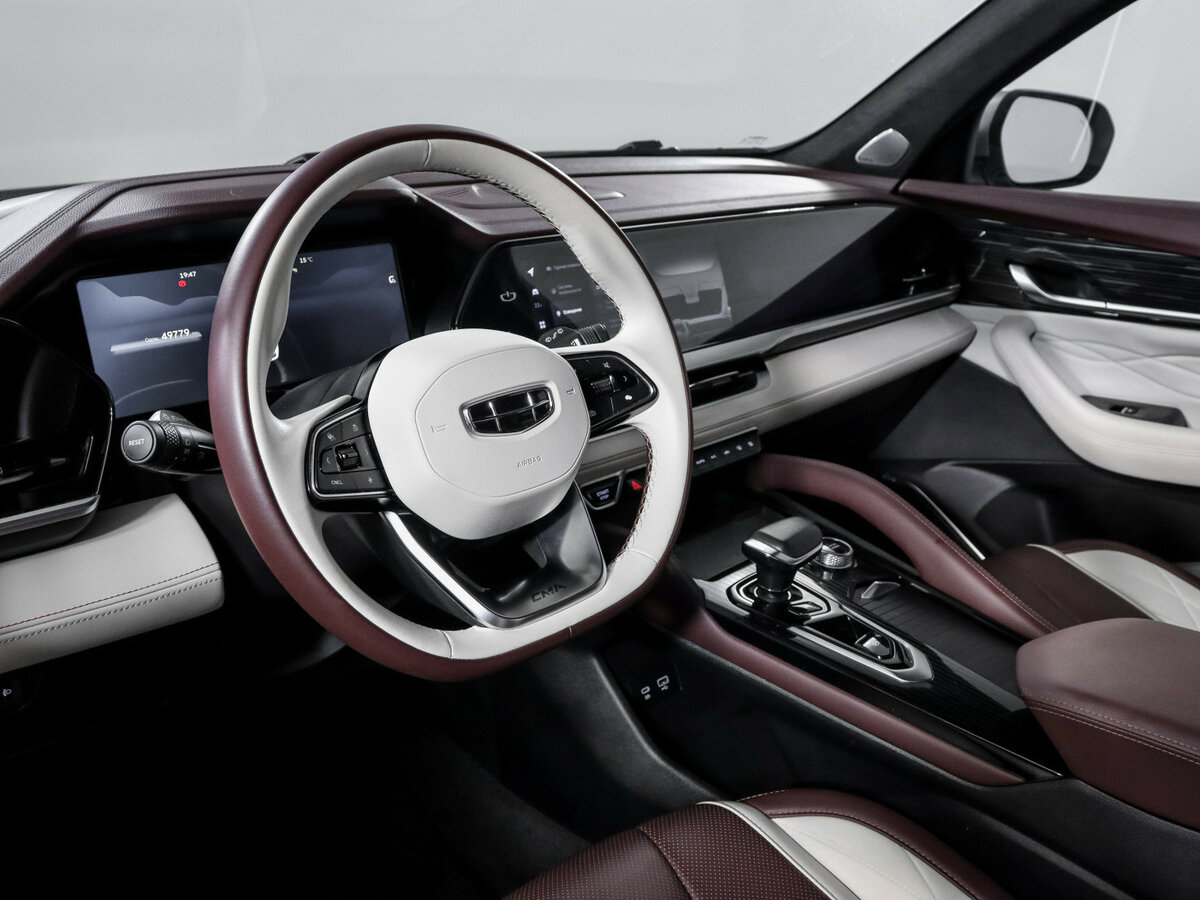 Geely Monjaro I, 2023 Фото №14