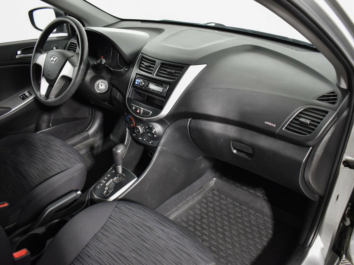 Hyundai Solaris I Рестайлинг, 2015 Фото №12