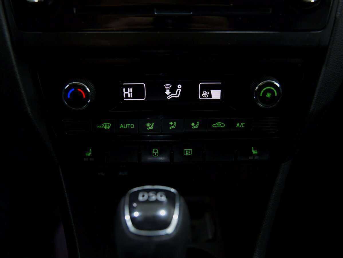 Skoda Rapid, 2017 Фото №11