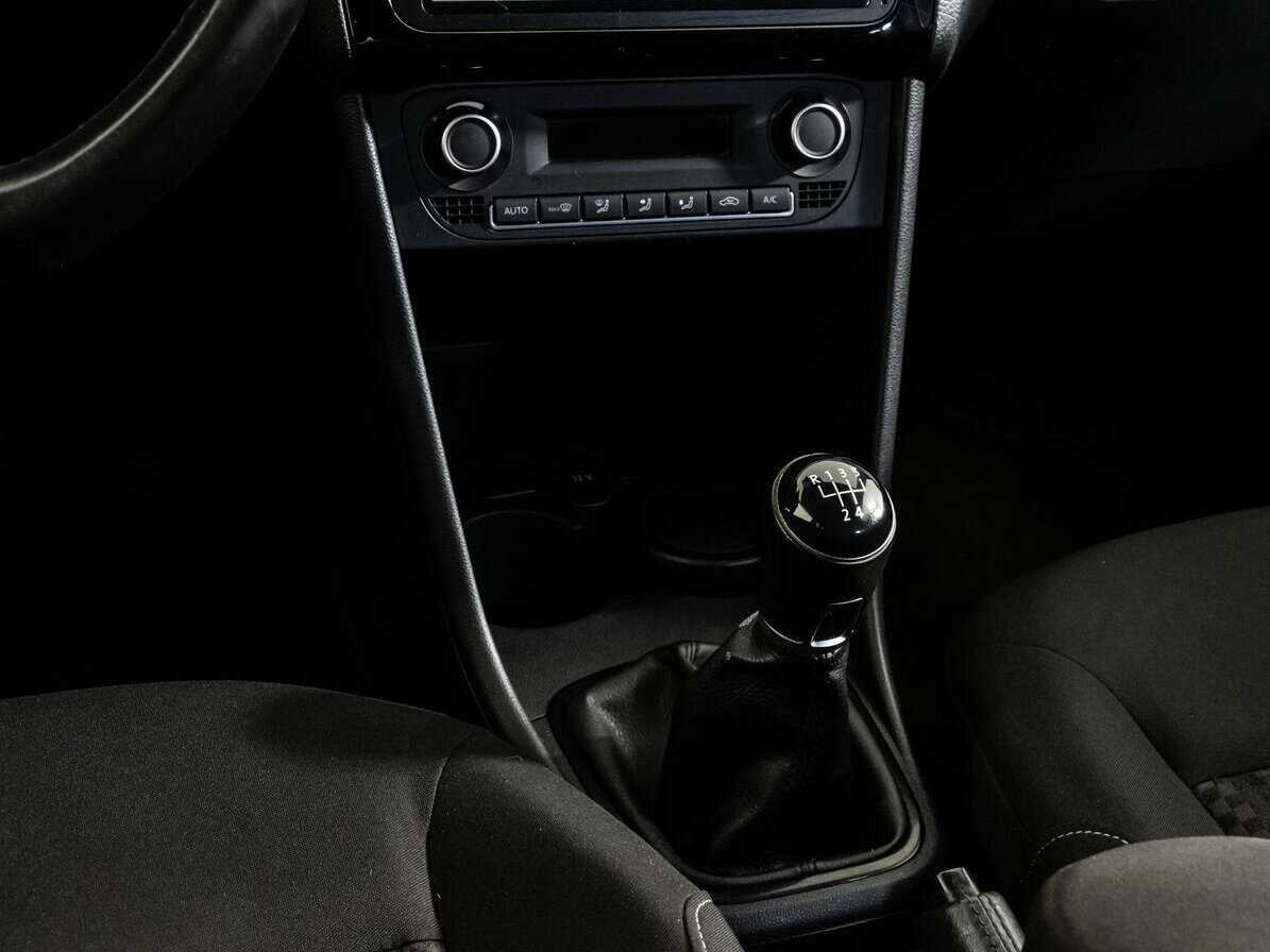 Volkswagen Polo, 2018 Фото №13