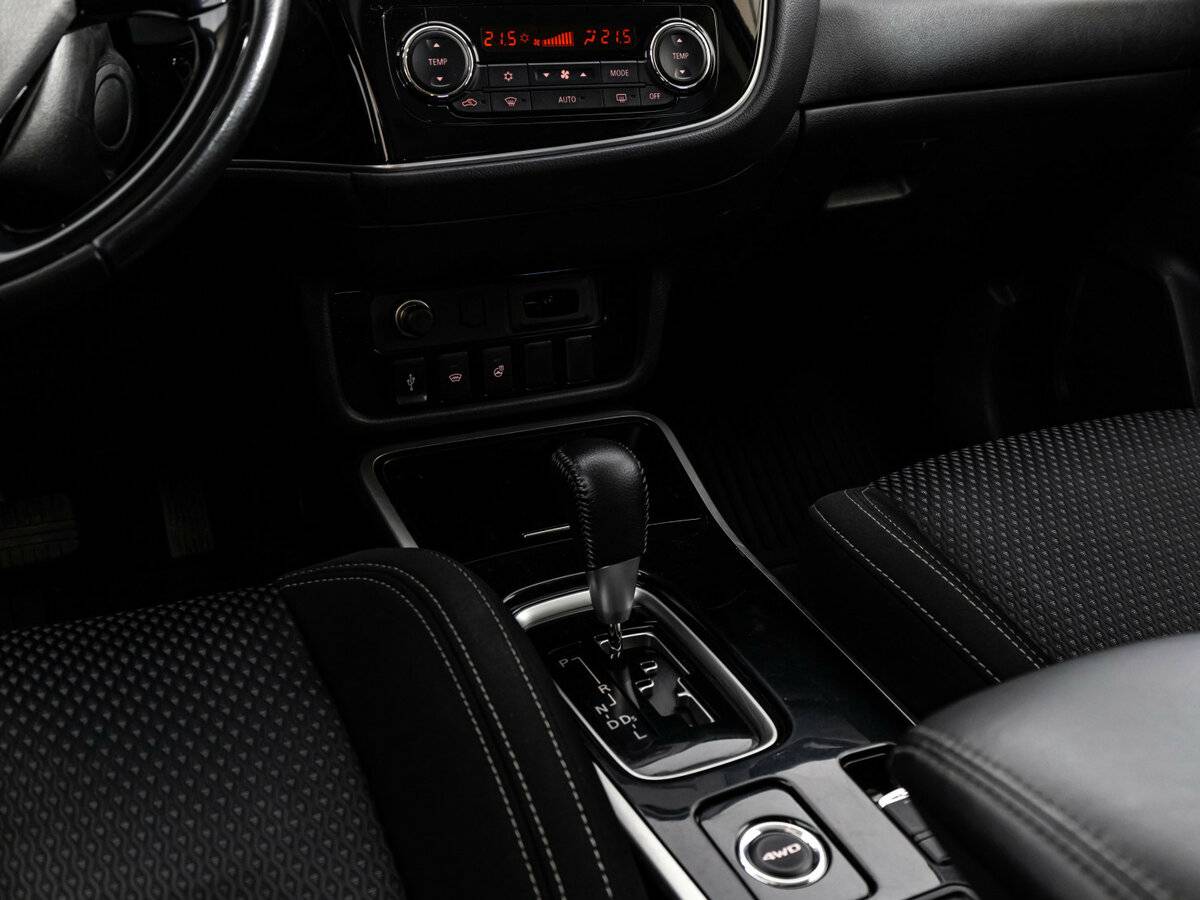 Mitsubishi Outlander III Рестайлинг 3, 2019 Фото №10