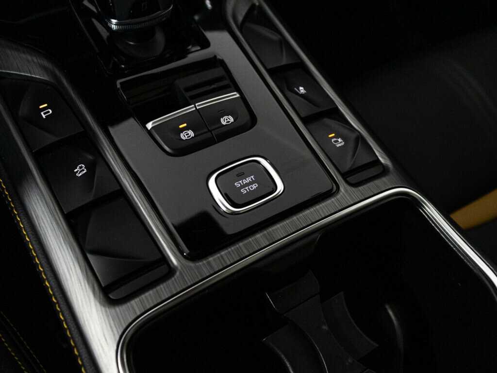 FAW Bestune T77, 2023 Фото №16