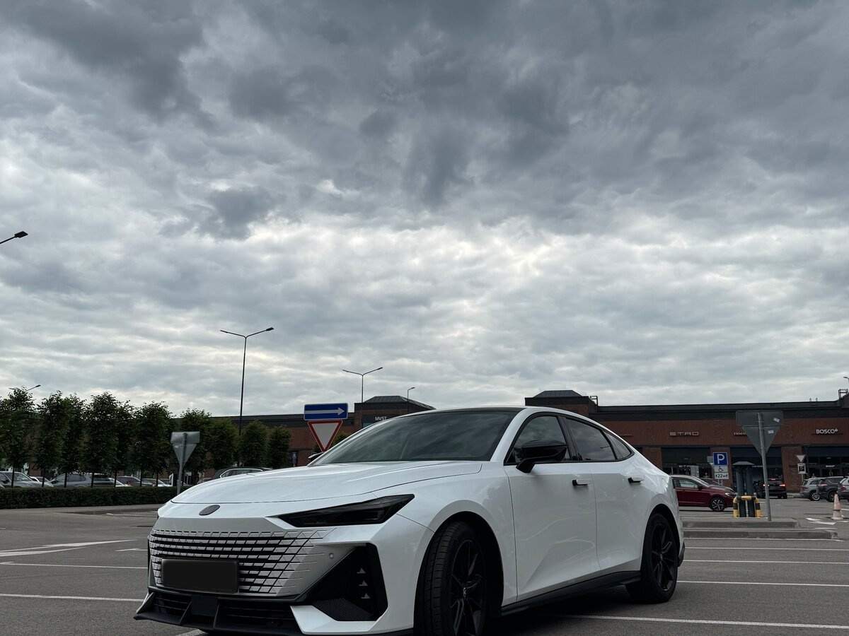 Changan UNI-V, 2023 Фото №1