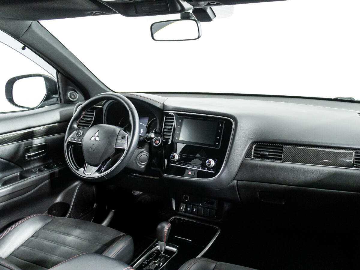 Mitsubishi Outlander, 2021 Фото №9