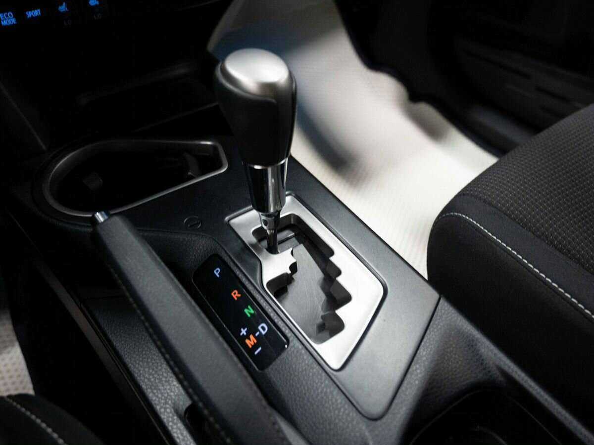 Toyota RAV4, 2019 Фото №18