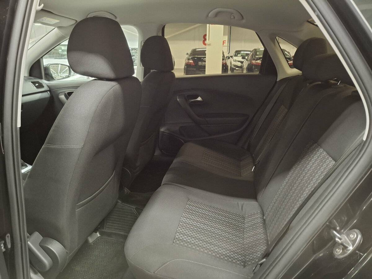 Volkswagen Polo V Рестайлинг, 2017 Фото №12