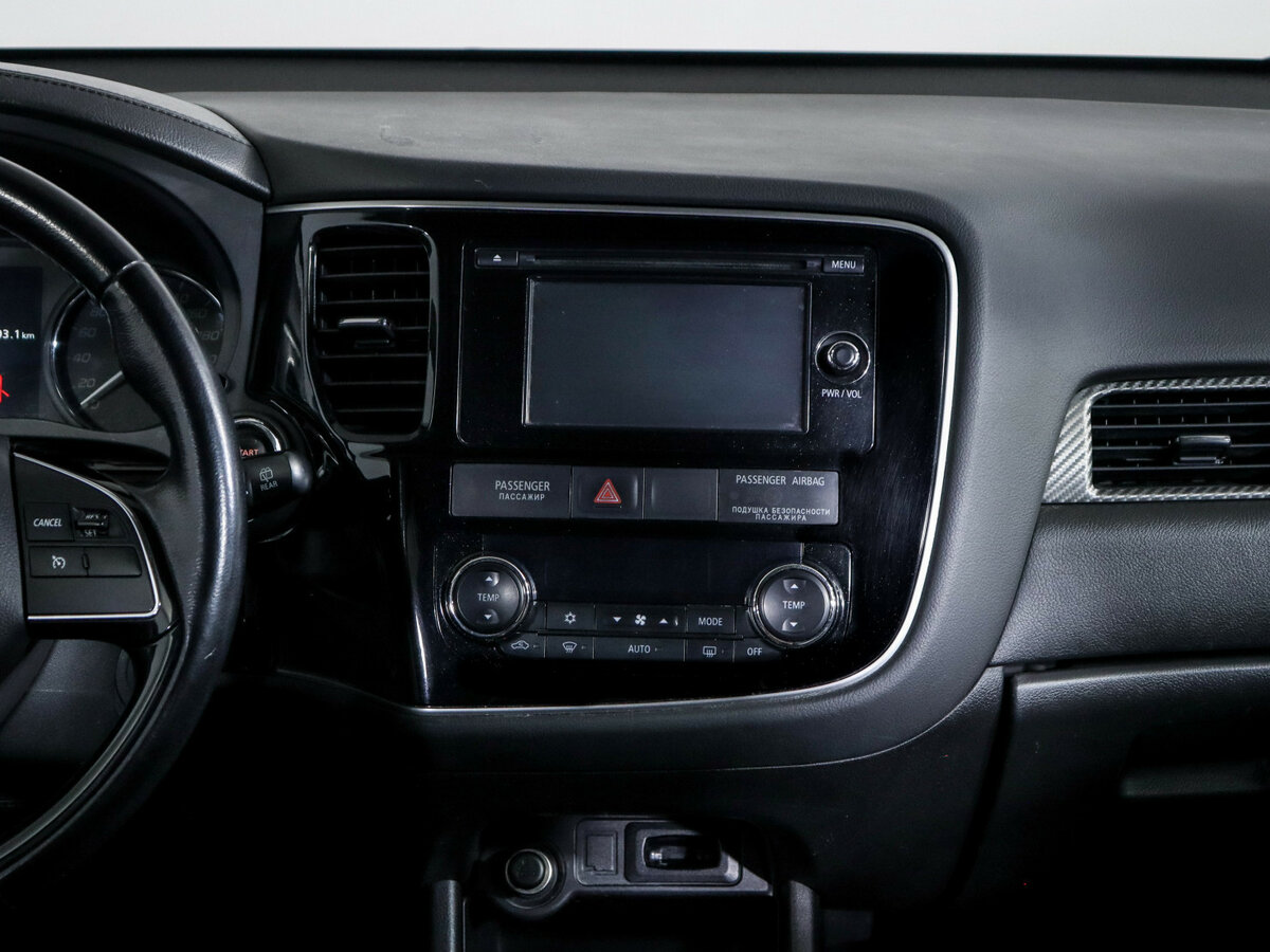 Mitsubishi Outlander III Рестайлинг 2, 2015 Фото №13