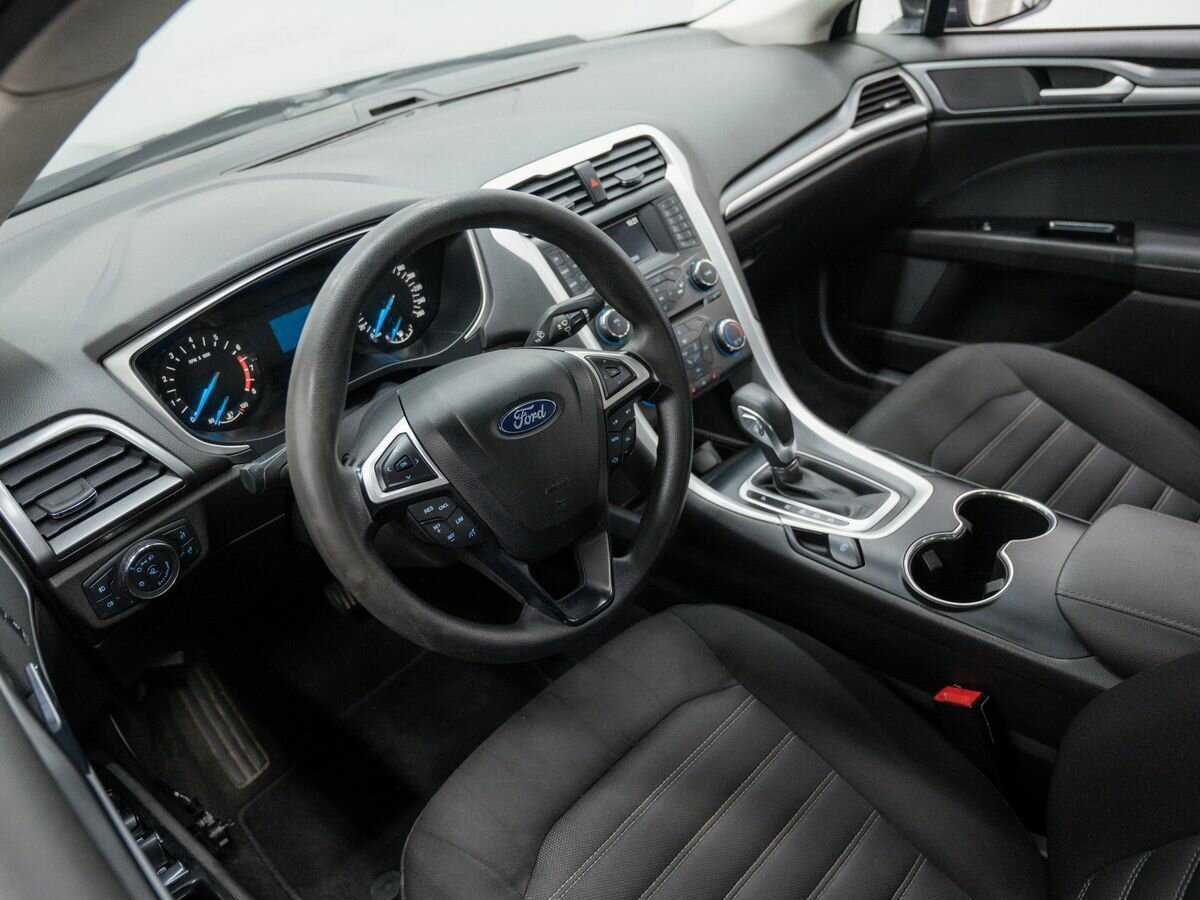 Ford Mondeo, 2017 Фото №12