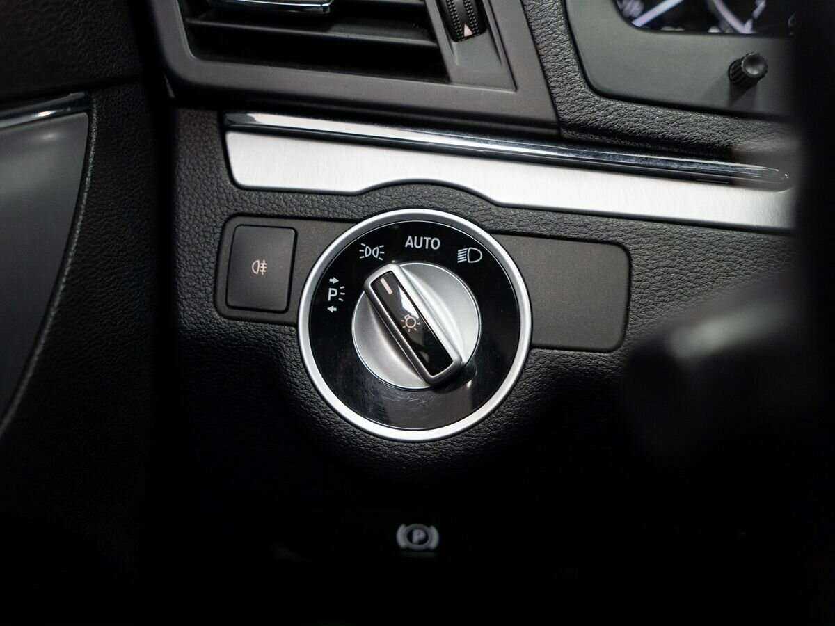 Mercedes-Benz E-Класс 200 7G-Tronic, 2012 Фото №16