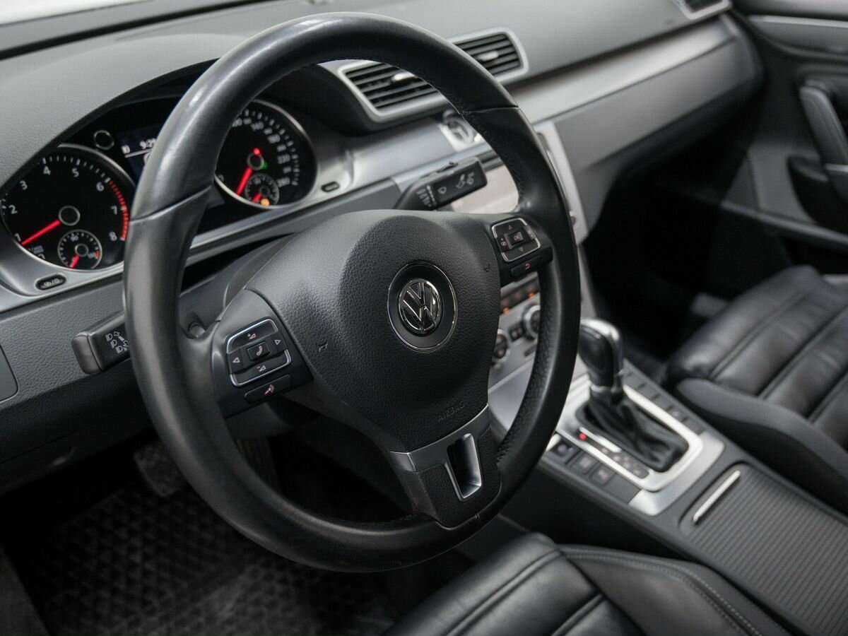 Volkswagen Passat CC, 2012 Фото №18