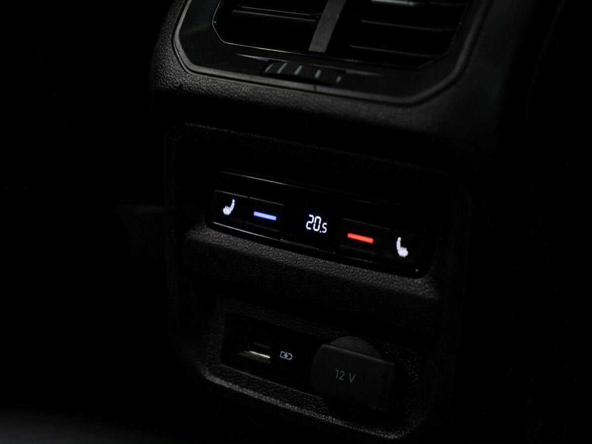 Volkswagen Tiguan, 2019 Фото №16