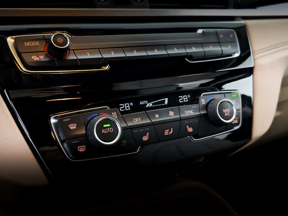 BMW X2 sDrive18i, 2020 Фото №21