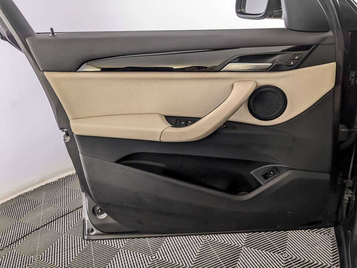 BMW X1 18i sDrive, 2021 Фото №15