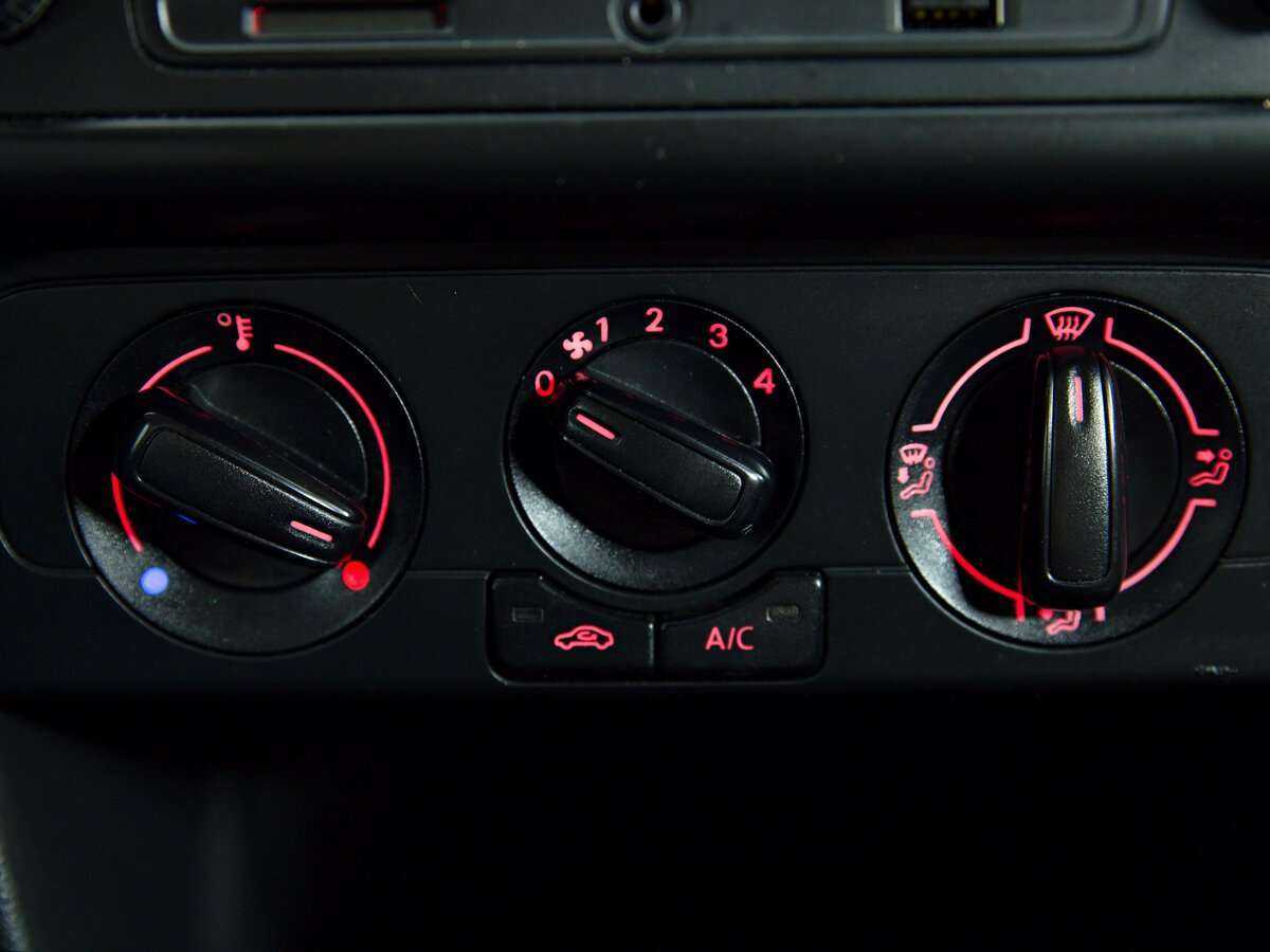 Volkswagen Polo, 2019 Фото №13