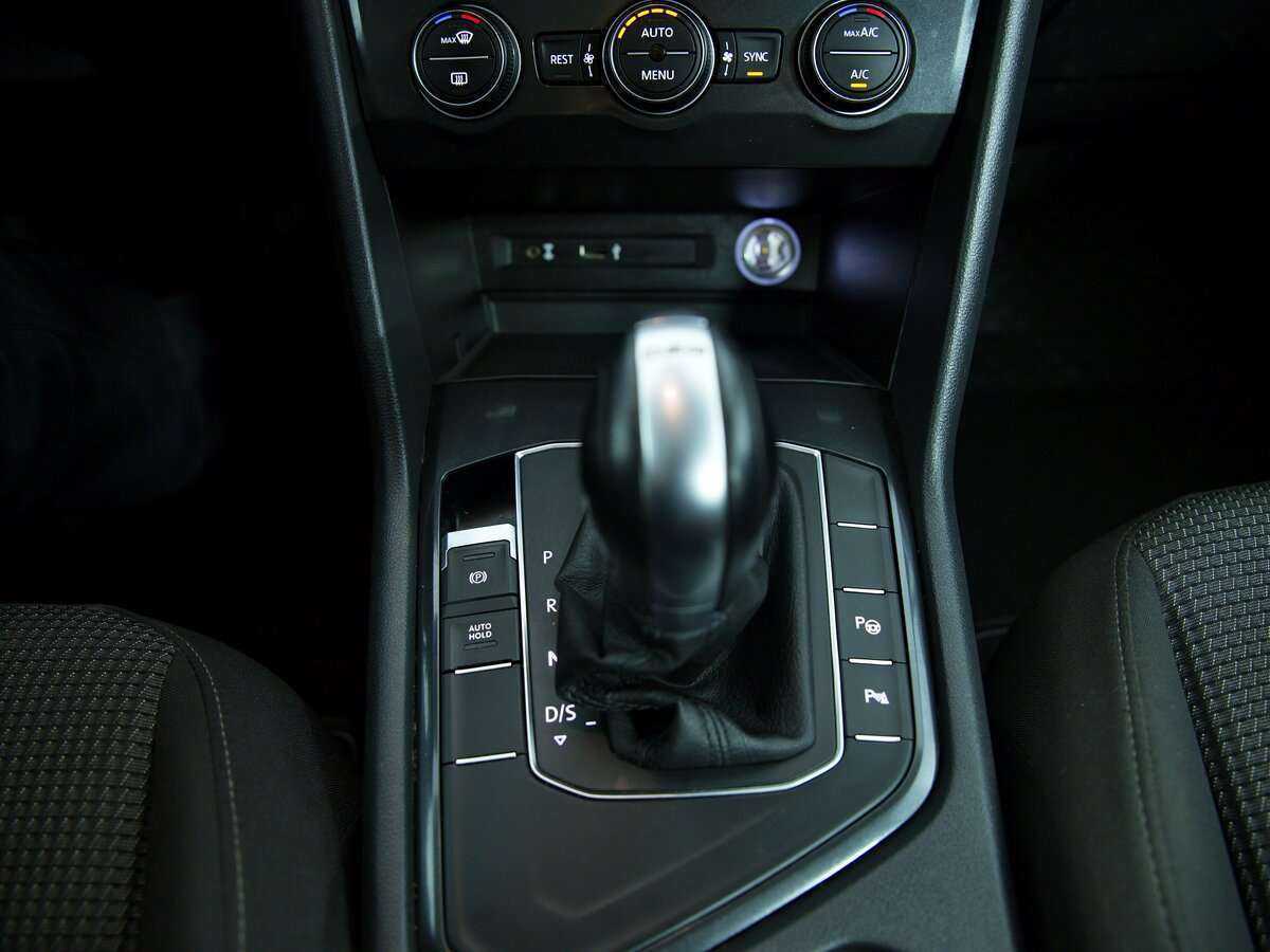 Volkswagen Tiguan, 2017 Фото №17