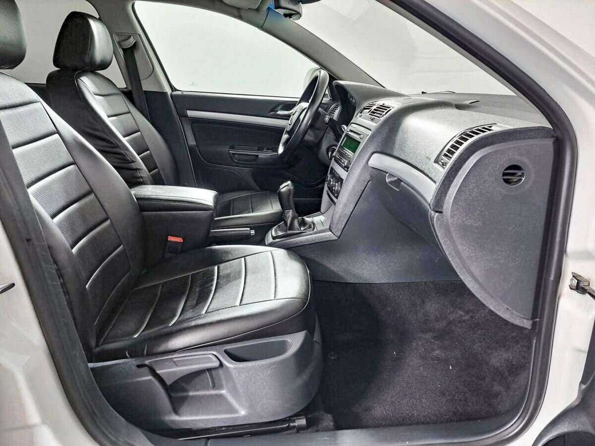 Skoda Octavia, 2012 Фото №9