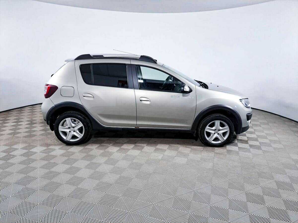 Renault Sandero Stepway, 2017 - 73 000 км. | Фото №4