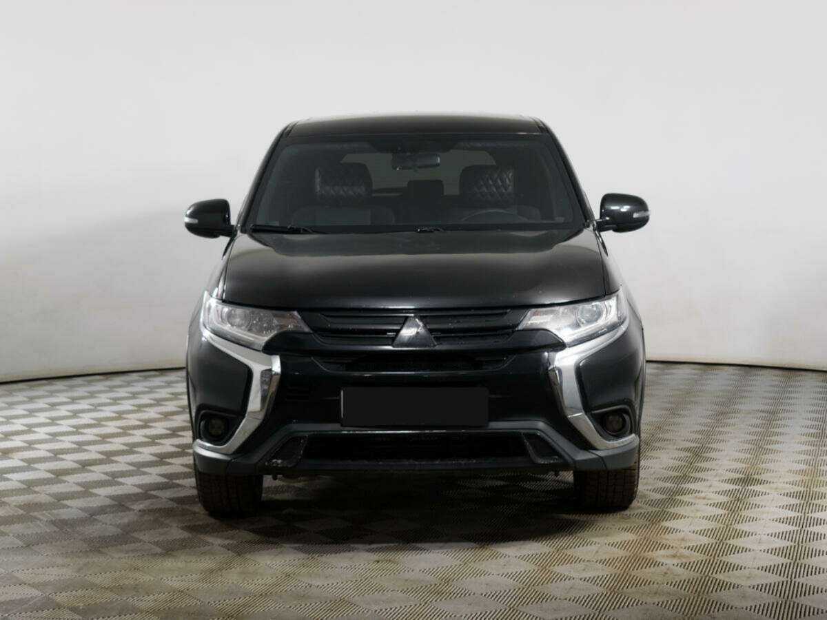 Mitsubishi Outlander, 2018 - 181 560 км. | Фото №2