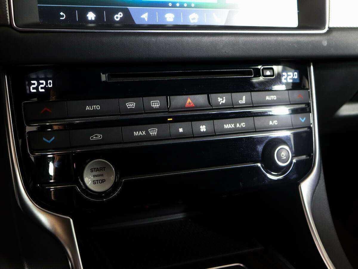 Jaguar XF, 2018 Фото №23