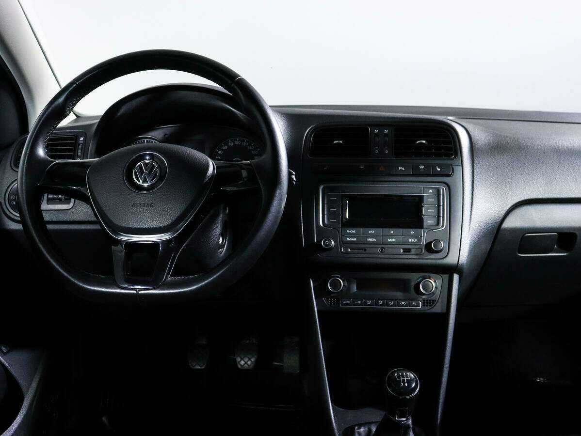 Volkswagen Polo, 2016 Фото №9