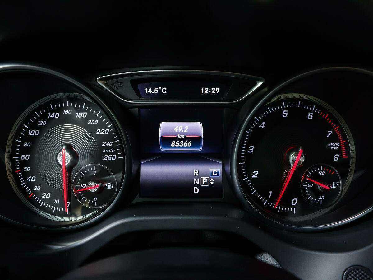 Mercedes-Benz CLA 200, 2017 Фото №13