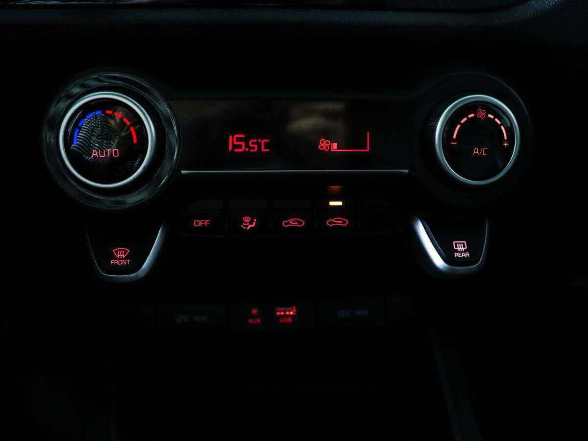 Kia Rio X-Line, 2019 Фото №14