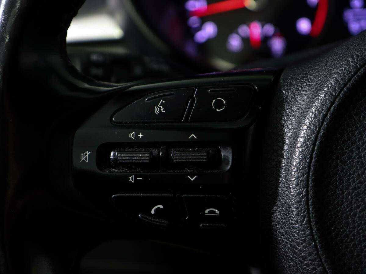 Kia Rio X-Line, 2018 Фото №16