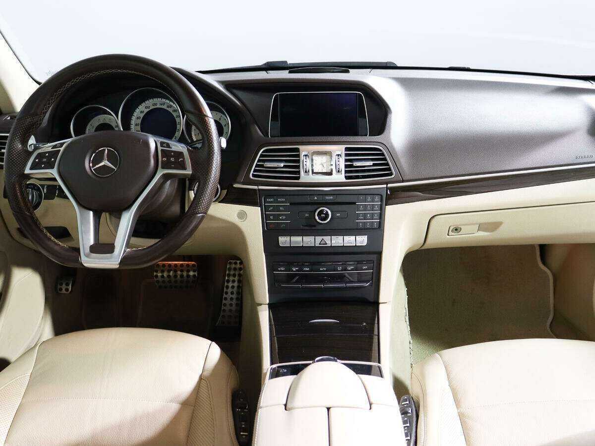 Mercedes-Benz E-Класс 200, 2016 Фото №12