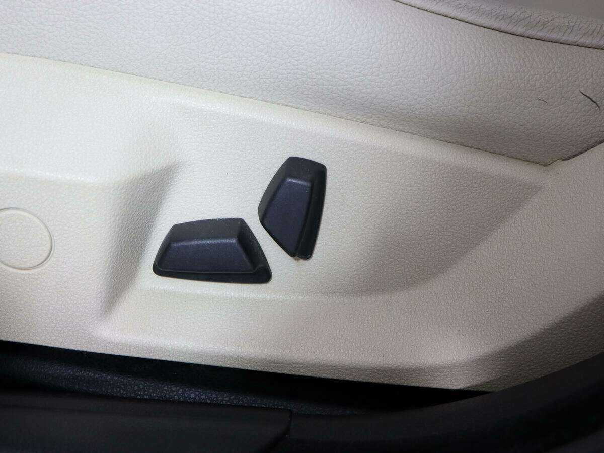 BMW 5 серии 525d xDrive, 2012 Фото №12