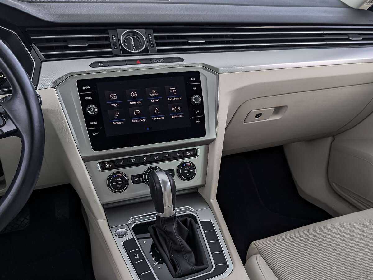 Volkswagen Passat, 2018 Фото №23