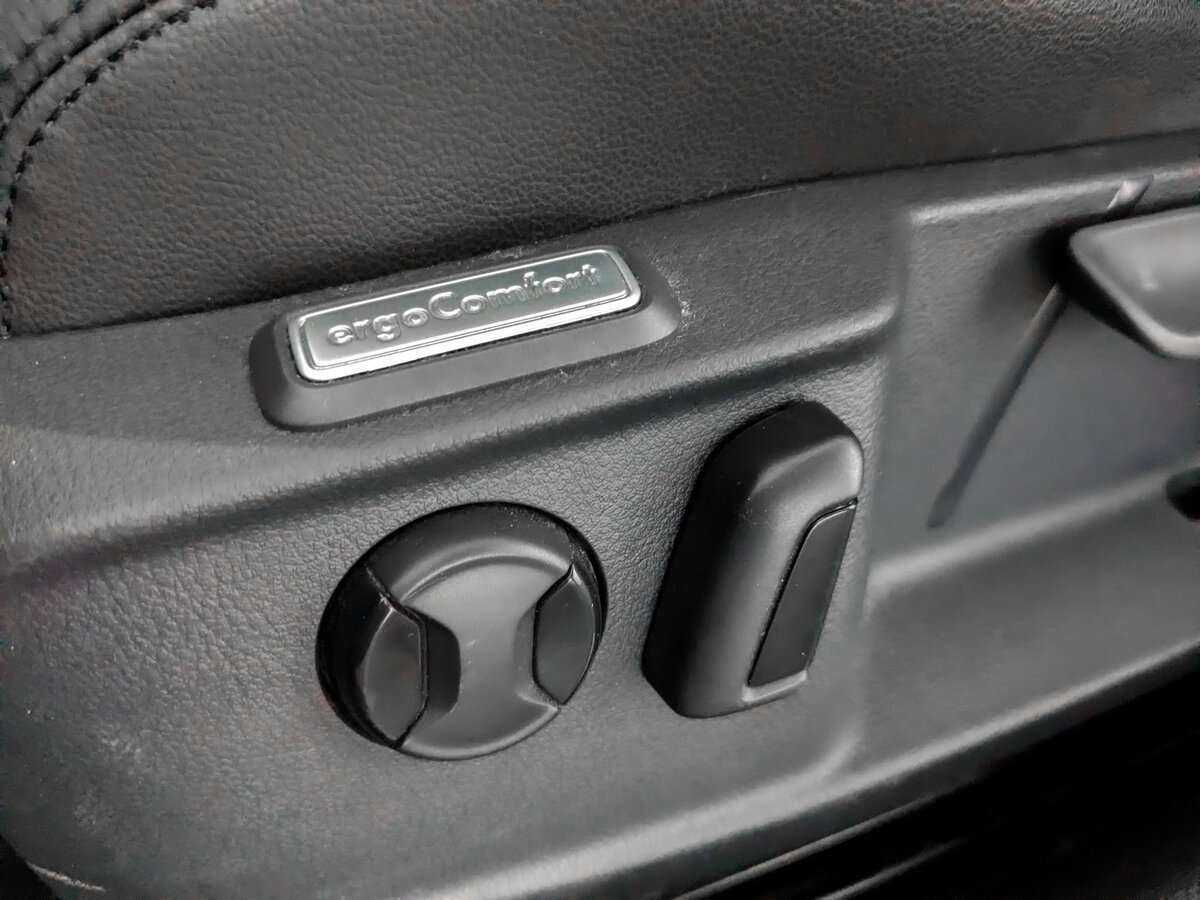 Volkswagen Passat, 2017 Фото №21