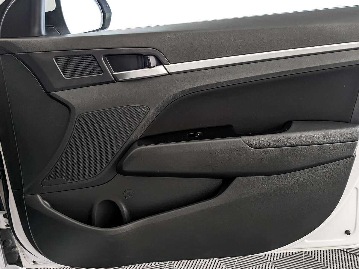 Hyundai Elantra, 2020 Фото №21