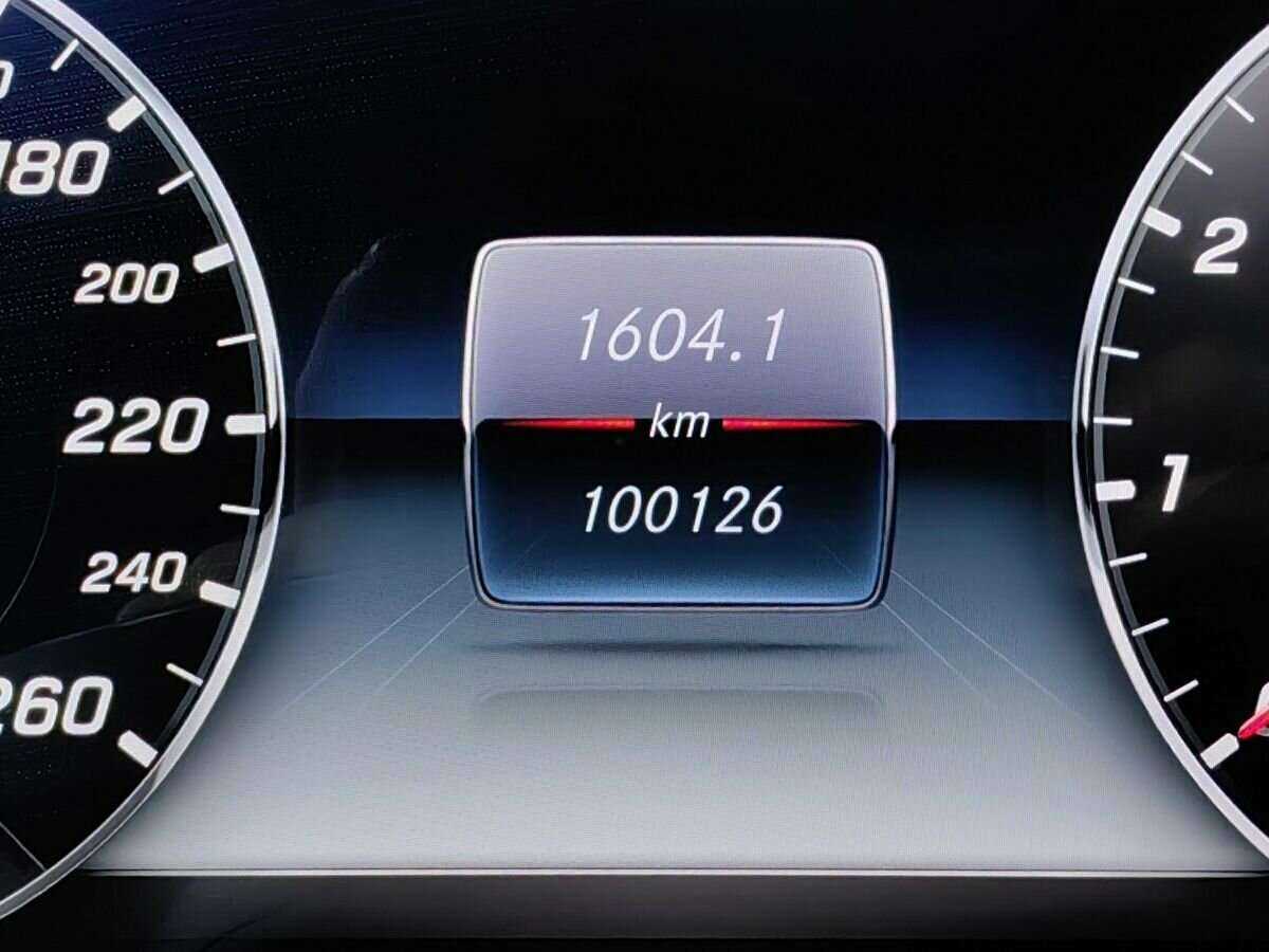 Mercedes-Benz E-Класс 200, 2016 Фото №13