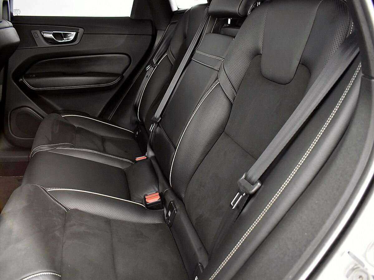 Volvo XC60, 2018 Фото №11