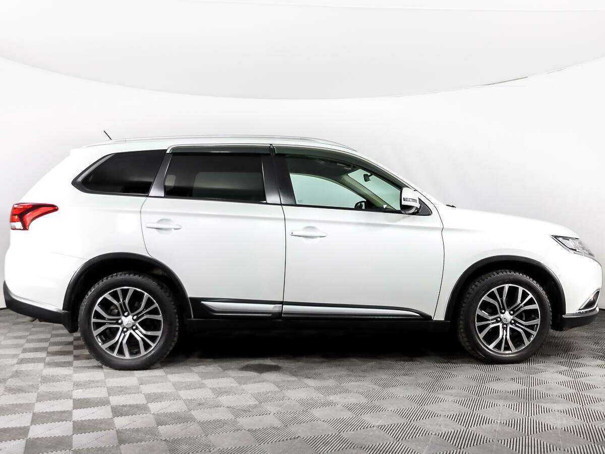 Mitsubishi Outlander, 2016 - 117 437 км. | Фото №4