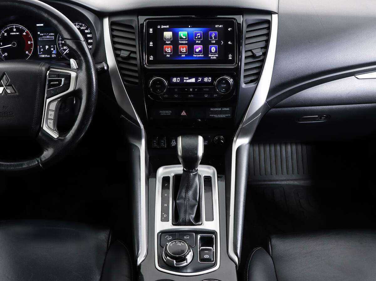 Mitsubishi Pajero Sport, 2019 Фото №12