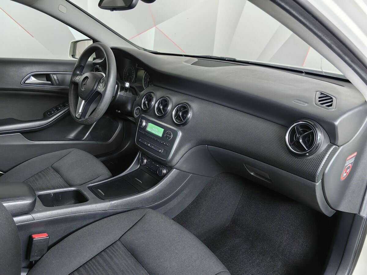 Mercedes-Benz A-Класс 180, 2014 Фото №9
