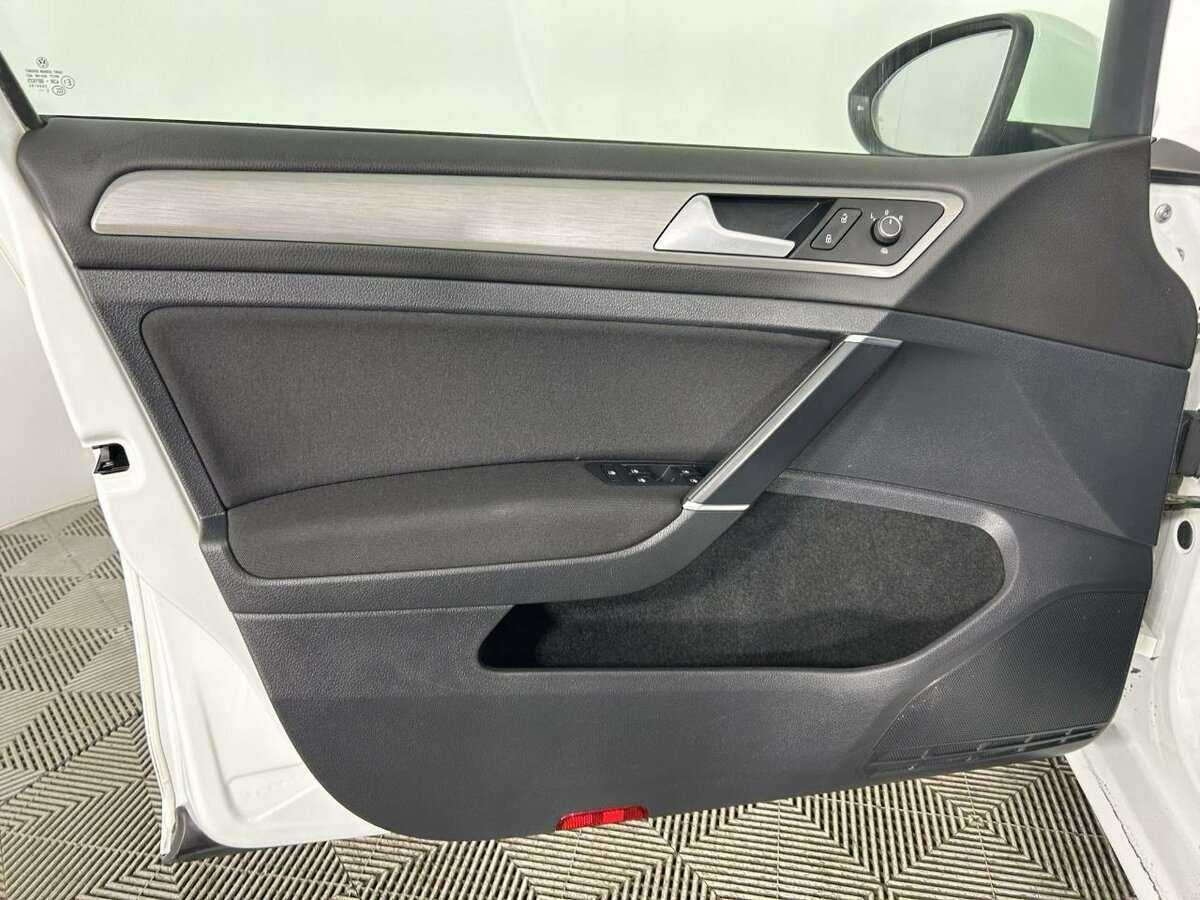 Volkswagen Golf, 2015 - 180 106 км. | Фото №8