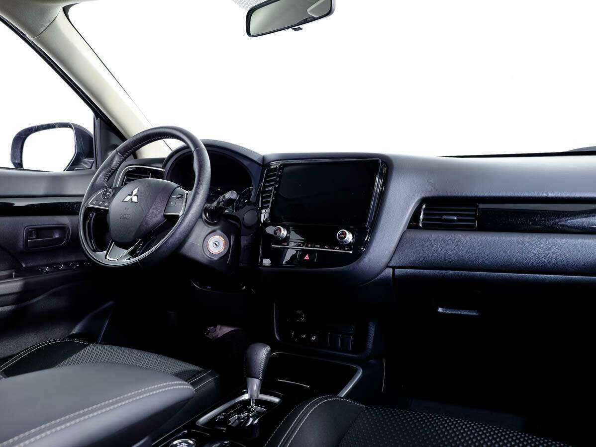 Mitsubishi Outlander, 2021 Фото №9