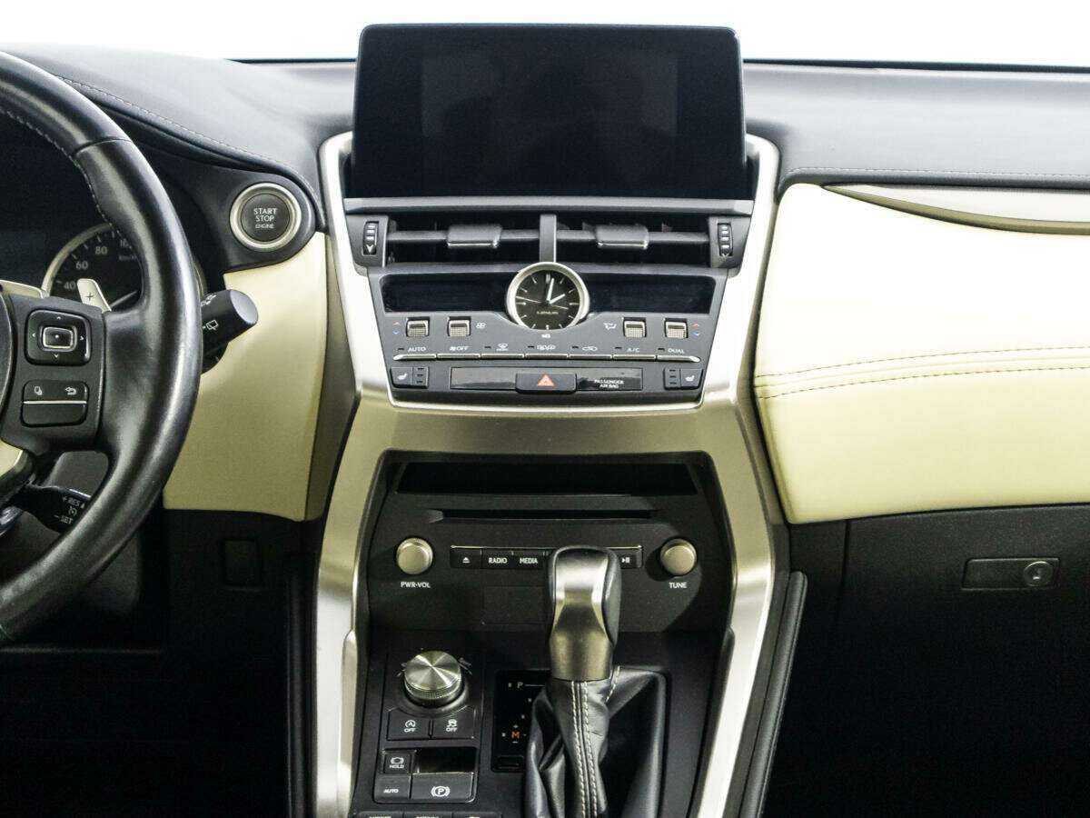 Lexus NX 200, 2018 Фото №14