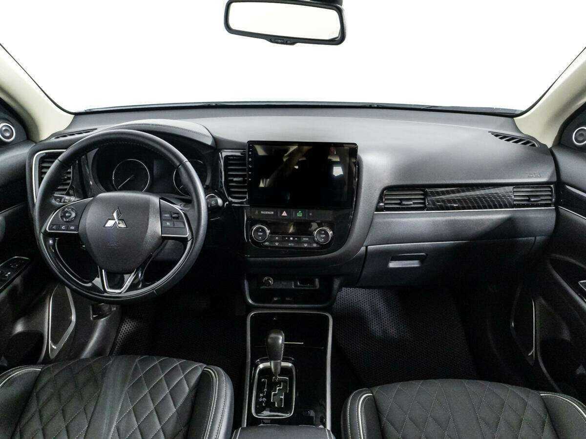 Mitsubishi Outlander, 2022 Фото №12