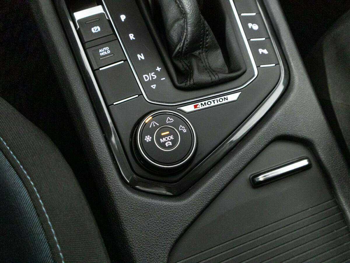 Volkswagen Tiguan, 2019 Фото №19