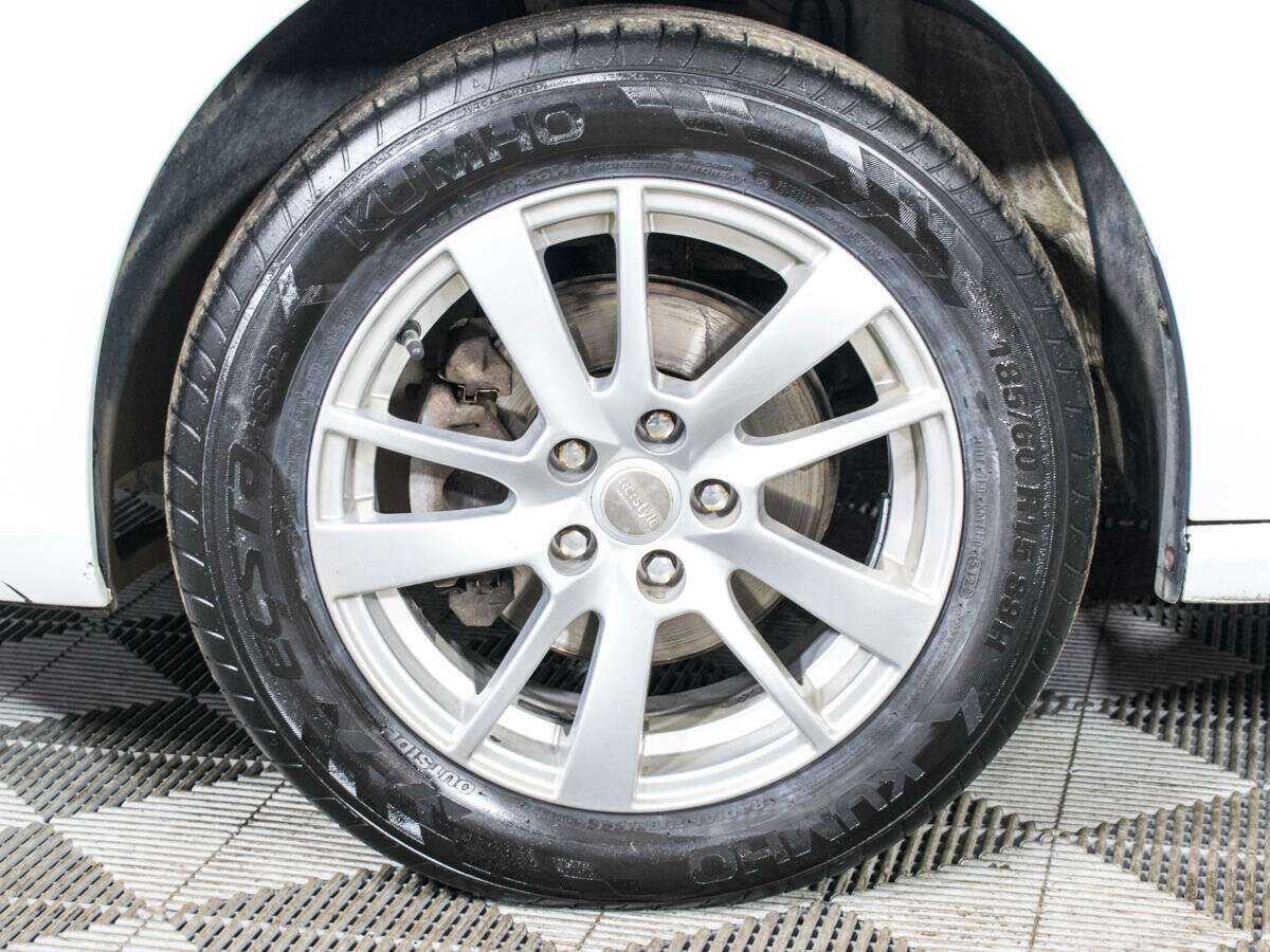 Volkswagen Polo, 2015 Фото №15