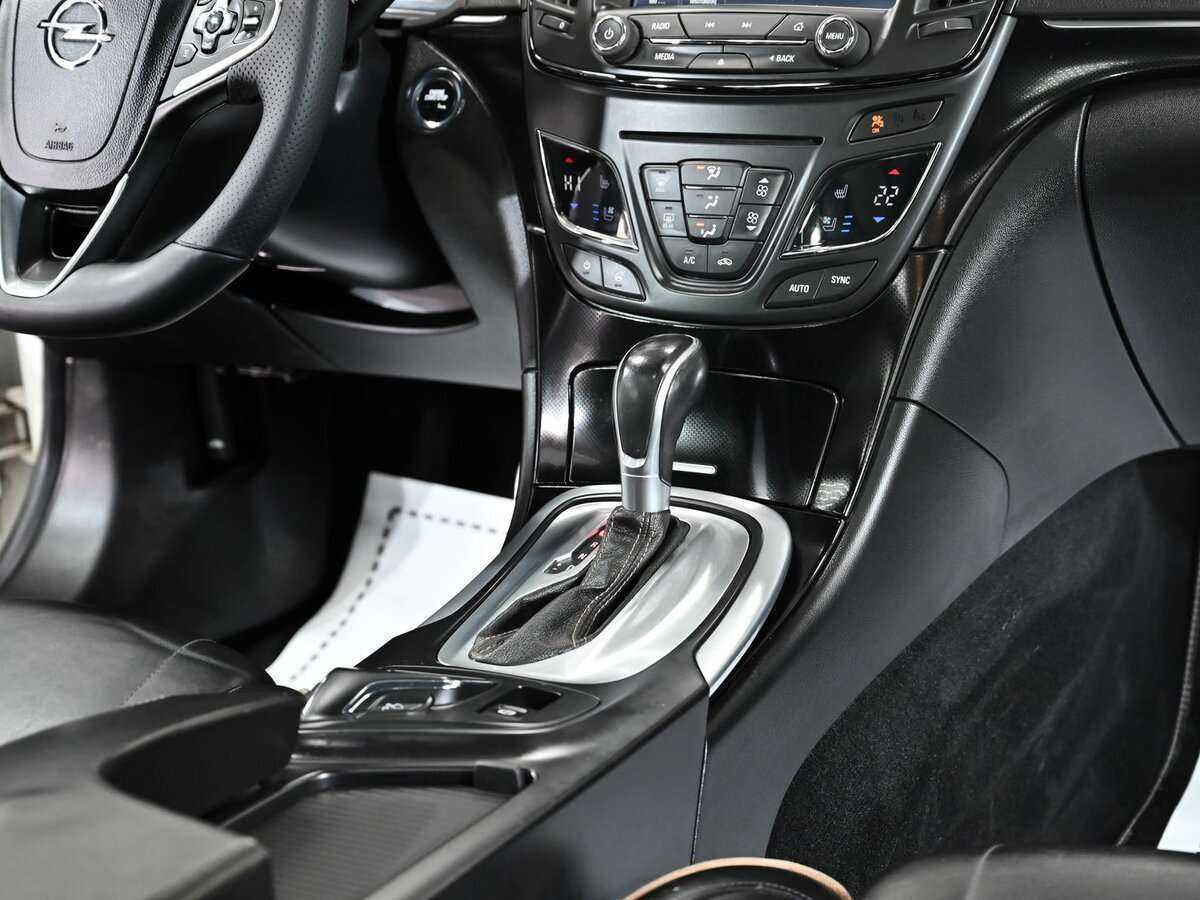 Opel Insignia Country Tourer, 2014 Фото №11