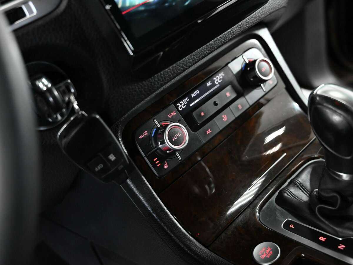 Volkswagen Touareg, 2013 - 144 000 км. | Фото №7