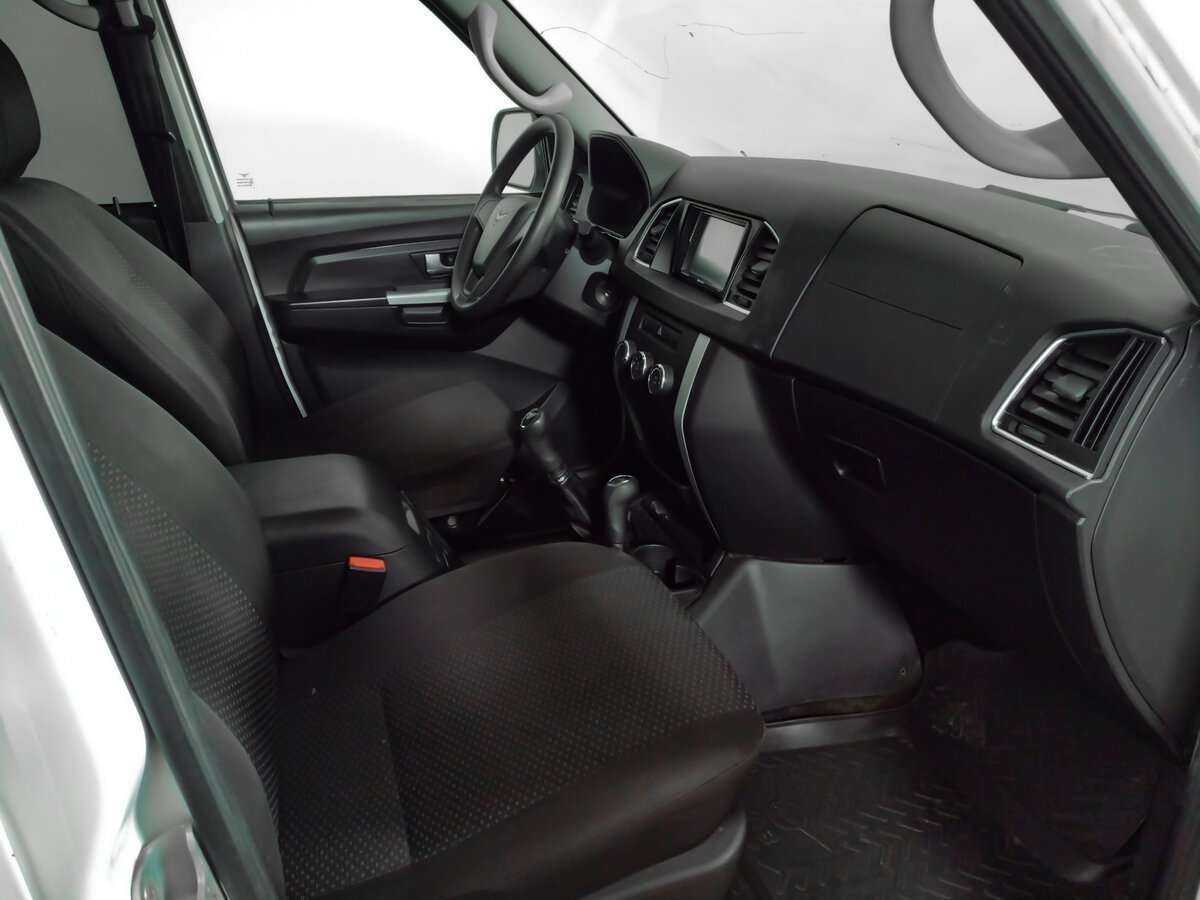 УАЗ Patriot, 2019 Фото №6