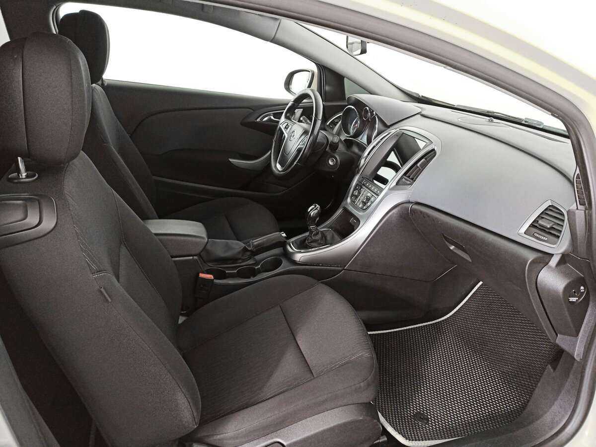 Opel Astra GTC, 2014 - 170 002 км. | Фото №7